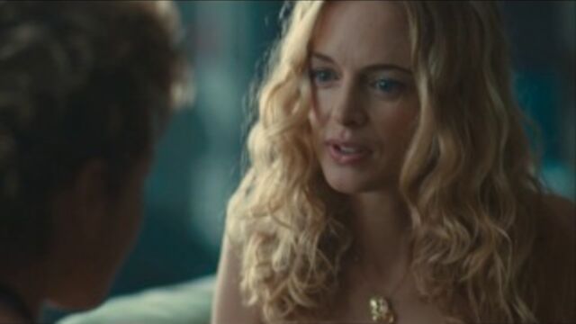 Голая Хэзер Грэм (Heather Graham) и Джеми Уинстон (Jaime Winstone) - лесбийская сцена - Буги-Вуги / Boogie Woogie (2006)