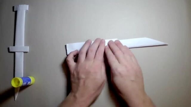 [Оригами и DIY поделки из бумаги А4] DIY - Как сделать КИНЖАЛ с ножнами из бумаги А4 своими руками?