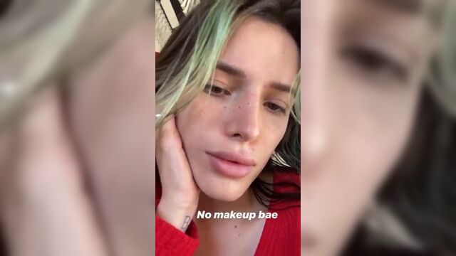 Bella Thorne facial