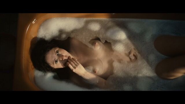 Sanna Sundqvist, Evin Ahmad Nude - Ring Mamma! (2019) HD 1080p Watch Online / Сэнна Зундквист, Эвин Ахмад - Позвони маме