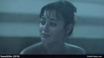 Ella Purnell и топлесс и эротические сцены из фильма