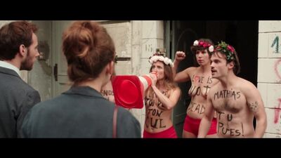 Camille Chamoux, Elisa Ruschke Nude - Rupture pour tous (2016) HD 720p
