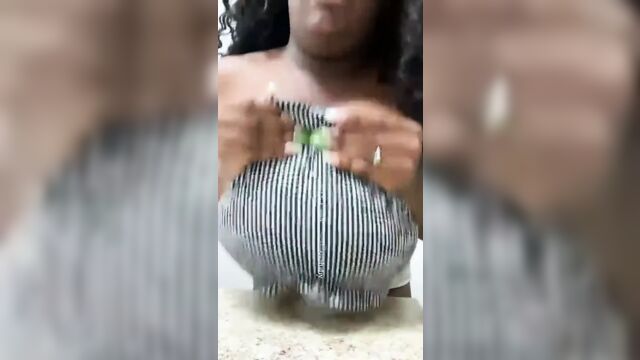 Dezodbaby сиськи в твиттере
