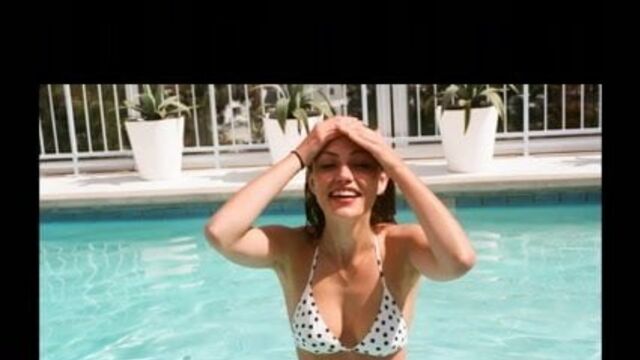 Челенж по дрочке с Phoebe Tonkin