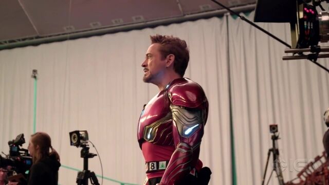 AVENGERS: INFINITY WAR ("TITAN FIGHT- BEHIND THE SCENES" EXCLUSIVE BLU-RAY, DVD AND DIGITAL BONUS FEATURE)