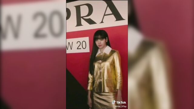 Lisa manoban sexy