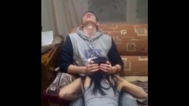 Сосёт на вписке