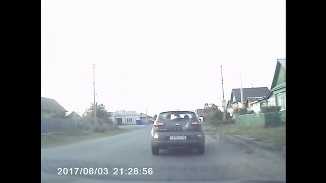 В Удмурти Пьяная баба сделала ребенка инвалидом, впечатав ее в крыльцо магазина