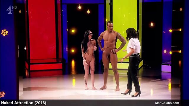 Мужчина-знаменитость Darryl Williams показывает свой отличный член