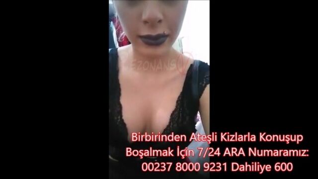 Canlı Yayında Soyunan Türk Kızları