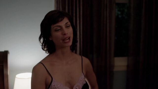Morena Baccarin Nude - Homeland s01e01 (2011)