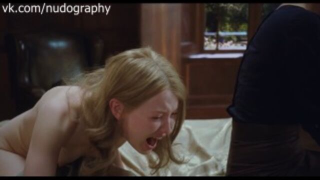 Эмили Браунинг (Emily Browning) в чём мать родила в фильме "Спящая красавица" (Sleeping Beauty, 2011, Джулия Ли)