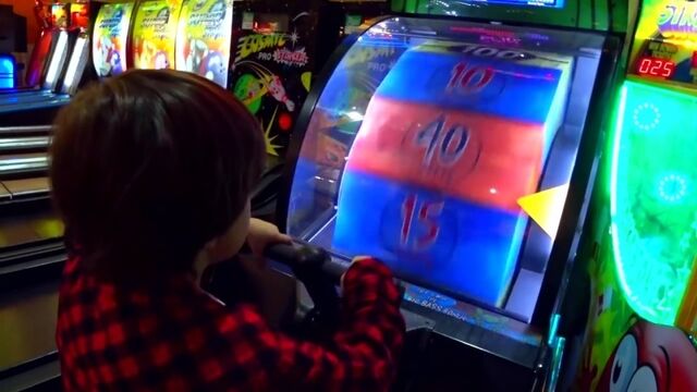 [KiKiDo] ВЫЙГРАЛИ ЛОТОРЕЮ! Много Игрушек и Подарков Для Детей kids children