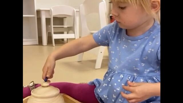 Video by Санкт-Петербургская Монтессори-школа Михайловой