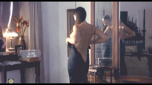 Моника Беллуччи Голая - Monica Bellucci Nude / Under Suspicion