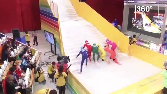 Японское телешоу со скользким полом
