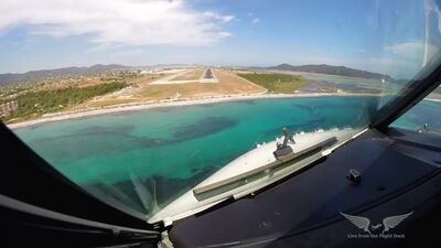 Потрясающе красивый вид из кабины самолета