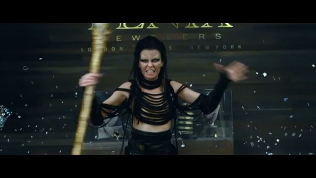Элизабет Бэнкс , Наоми Скотт - Могучие рейнджеры / Elizabeth Banks , Naomi Scott - Power Rangers ( 2017 )