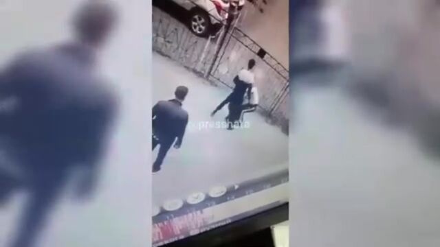 Молодой человек напал на пенсионера в Екатеринбурге