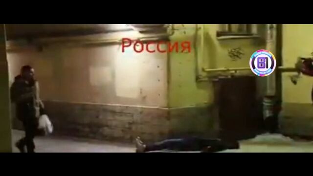 Реакция американцев и россиян на клоуна с кувалдой