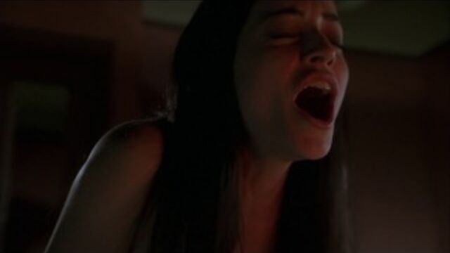 Голая Эммануэль Вожье (Emmanuelle Vaugier) - 40 дней и 40 ночей / 40 days and 40 nights (2002)